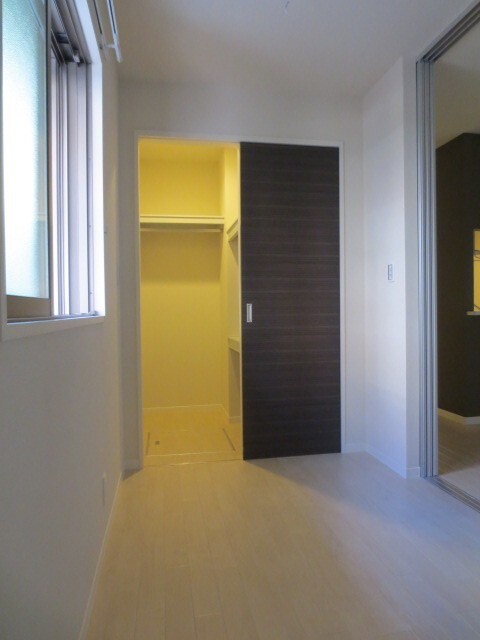 物件内観写真6　(収納)