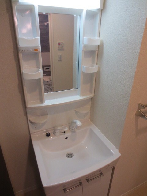 物件内観写真9　(洗面)