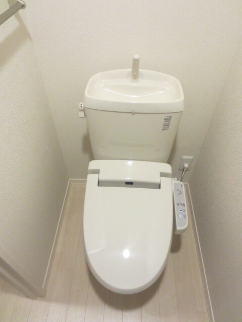 物件内観写真11　(トイレ)