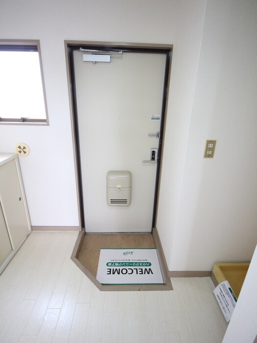 物件内観写真22　(玄関)