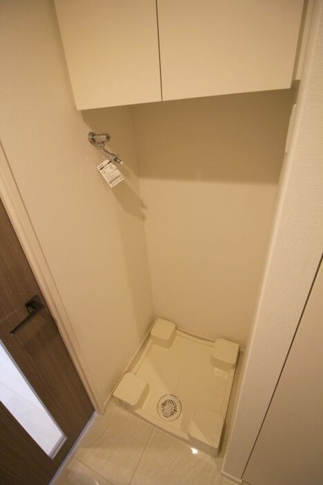 物件内観写真14　(洗濯機置場)