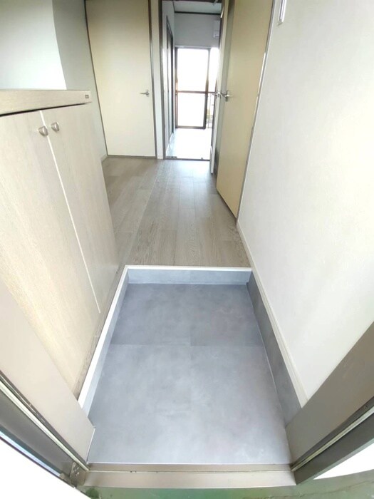 物件内観写真22　(玄関)
