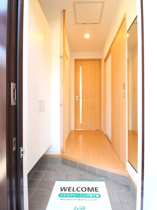 物件内観写真7　(玄関)