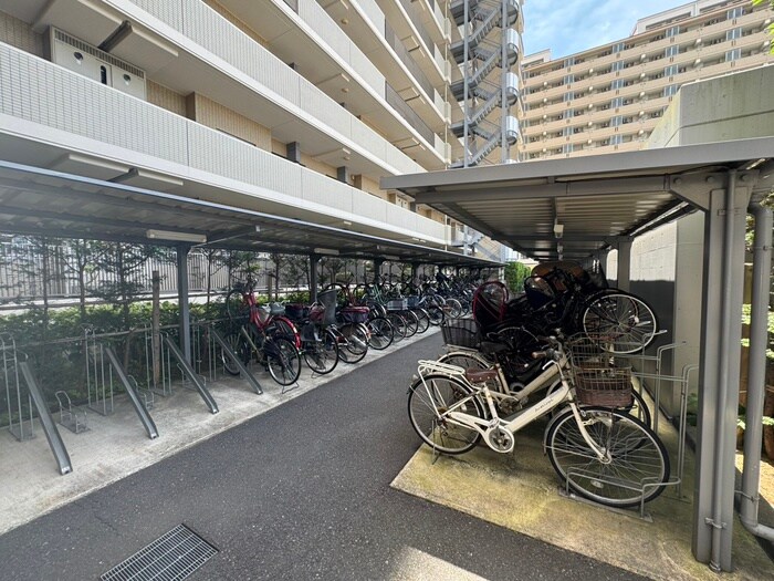 物件外観写真5　(駐輪場)