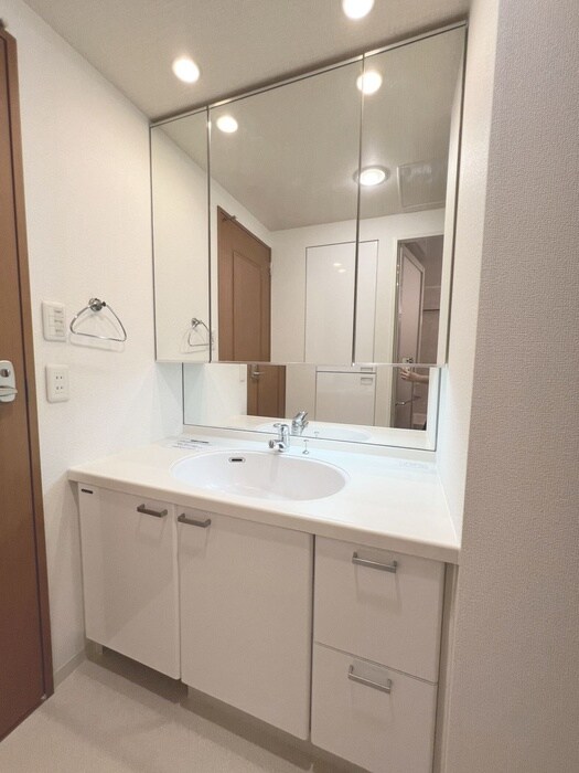 物件内観写真12　(洗面)