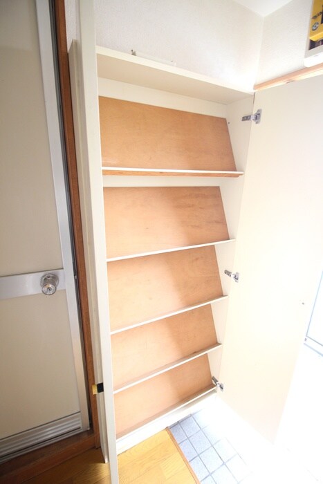 物件内観写真18　(靴箱)