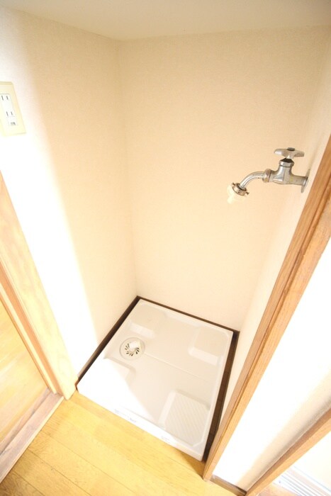 物件内観写真20　(洗濯機置場)