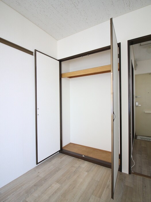 物件内観写真6　(収納)