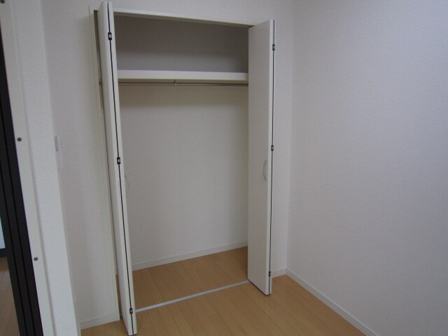物件内観写真12　(収納)