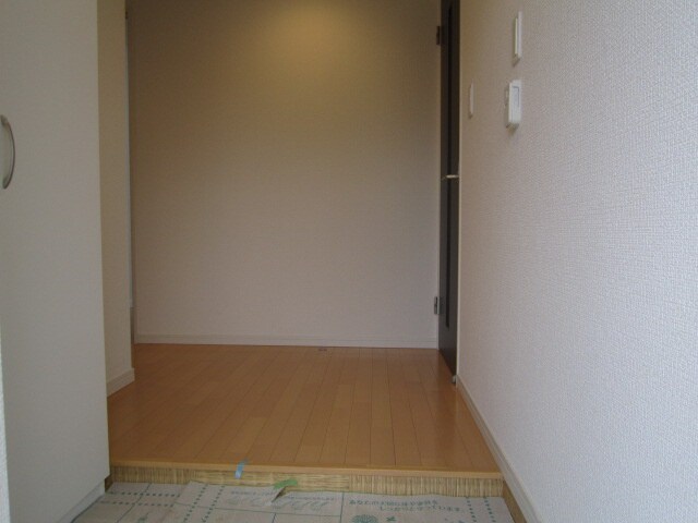 物件内観写真15　(玄関)