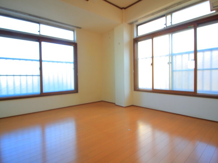 物件内観写真6　(居室)