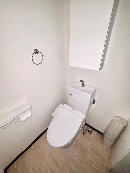 物件内観写真15　(トイレ)