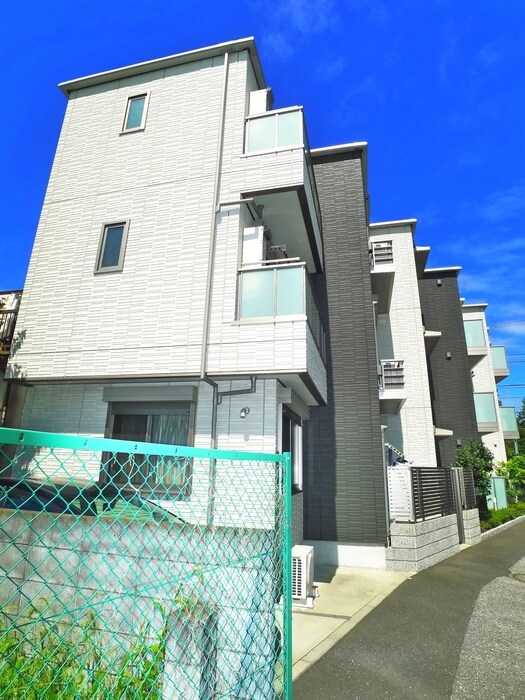 リラフォートの物件外観写真