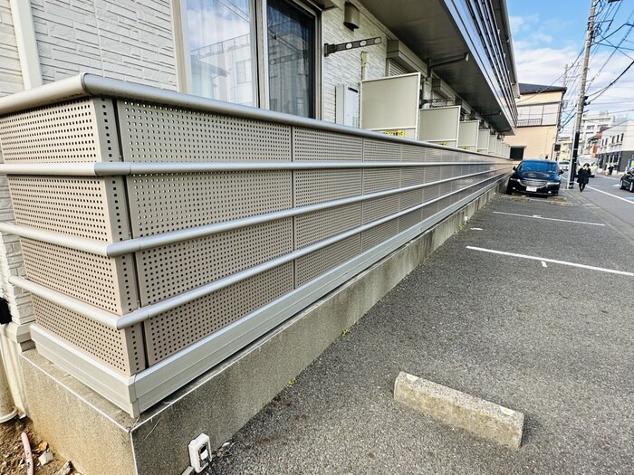 物件外観写真4　(駐車場)