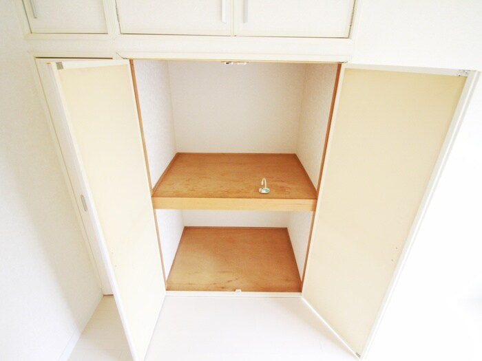 物件内観写真6　(収納)