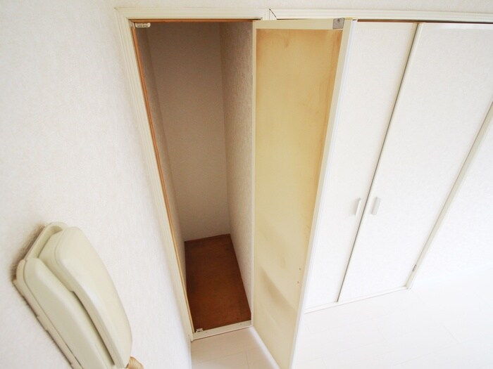 物件内観写真10　(収納)