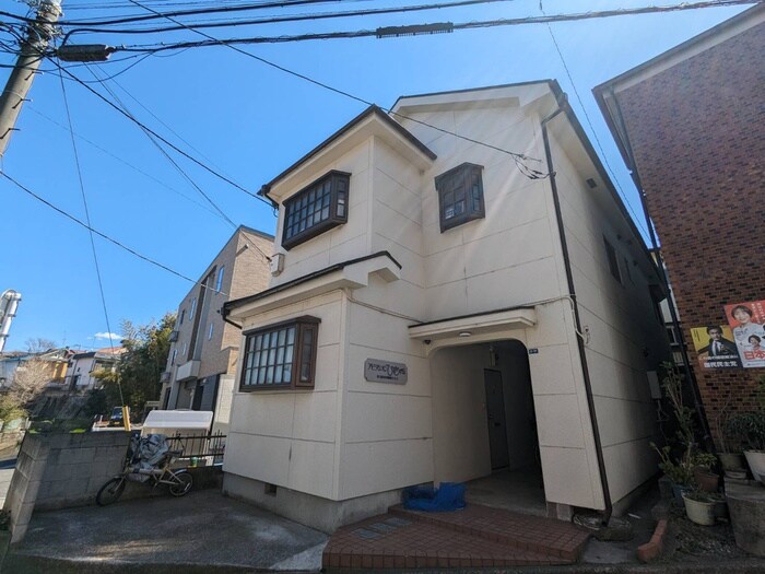 物件外観写真4　(エントランス部分)