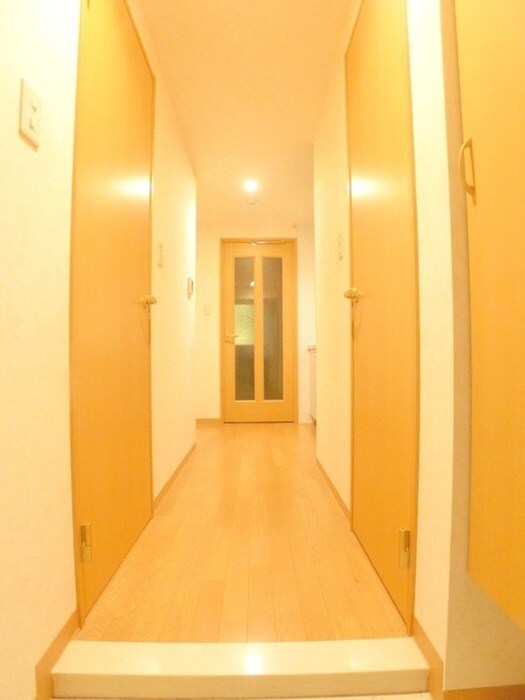 物件内観写真6　(玄関)