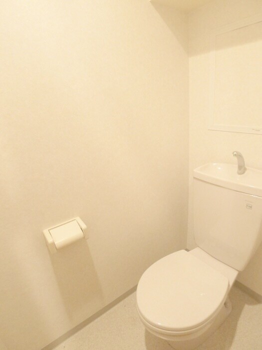 物件内観写真13　(トイレ)