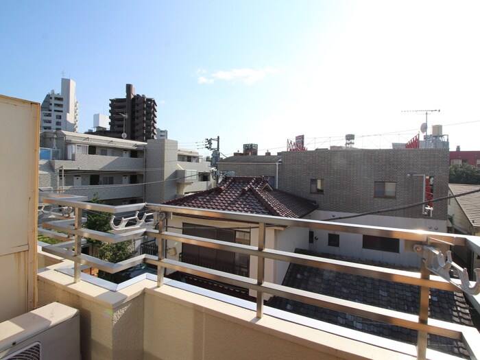 物件内観写真21　(室内からの展望)