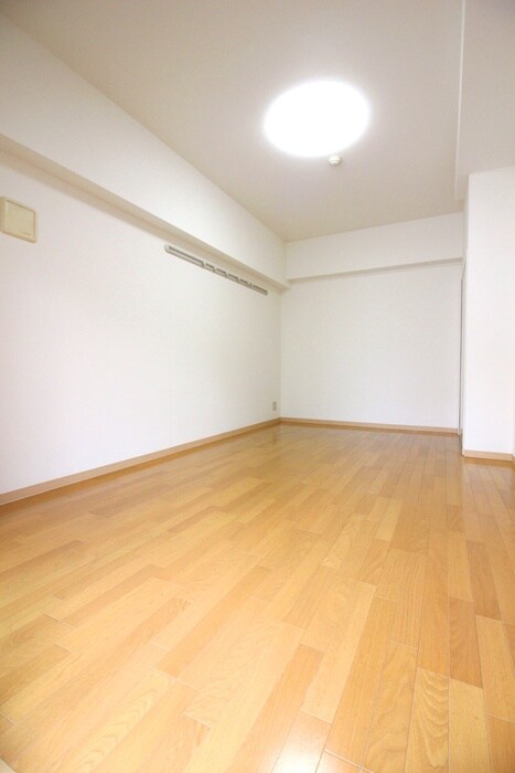 物件内観写真4　(居室)