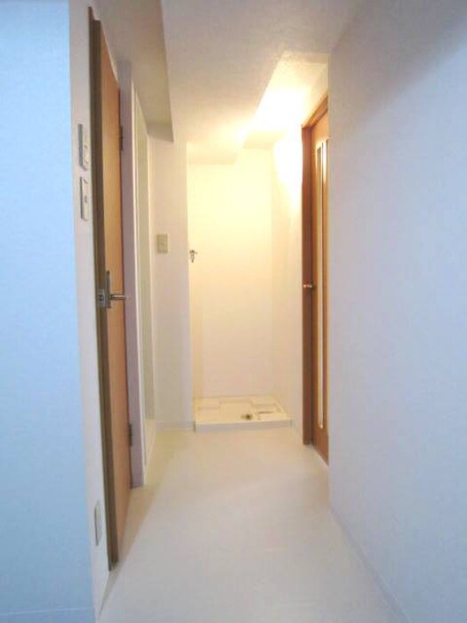 物件内観写真12　(廊下)