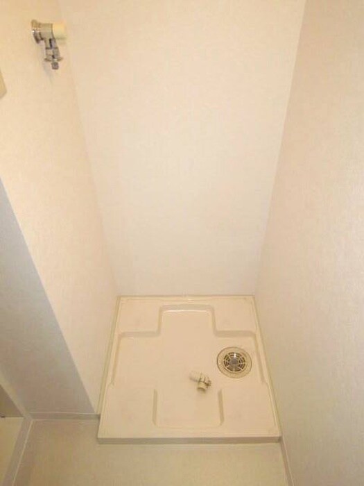 物件内観写真14　(洗濯機置場)