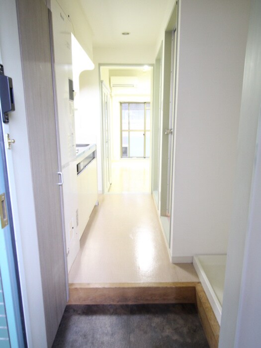 物件内観写真15　(玄関)