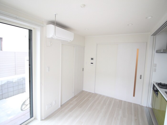 物件内観写真10　(居室)