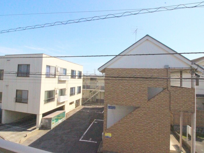 物件内観写真17　(室内からの展望)