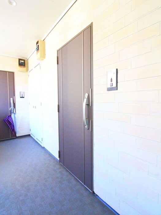 物件内観写真20　(玄関)