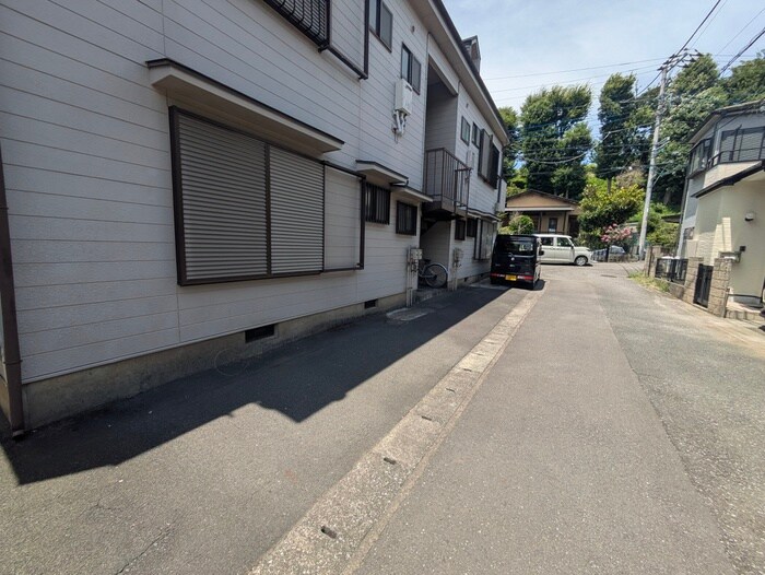 物件外観写真5　(駐車場)