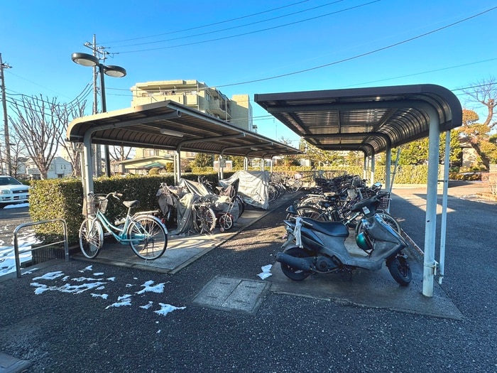 物件外観写真6　(駐輪場)