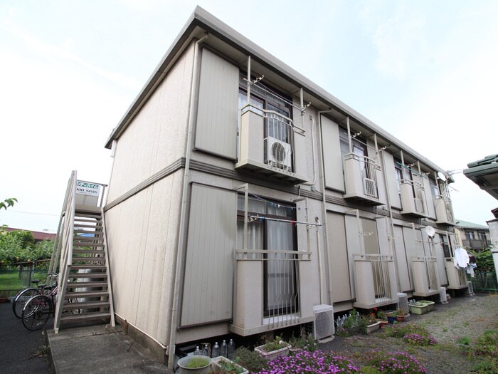 物件外観写真1　(エントランス部分)