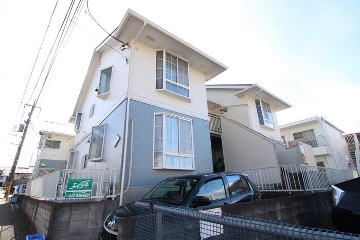 ベルレーヌの駐車場