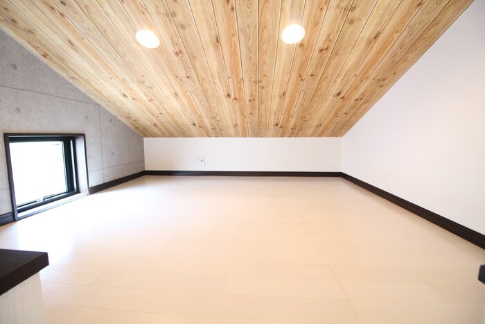 物件内観写真9　(ロフト)