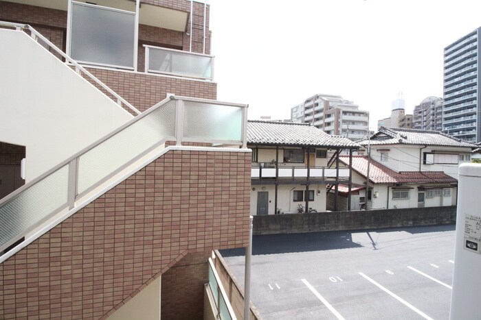 物件内観写真22　(室内からの展望)