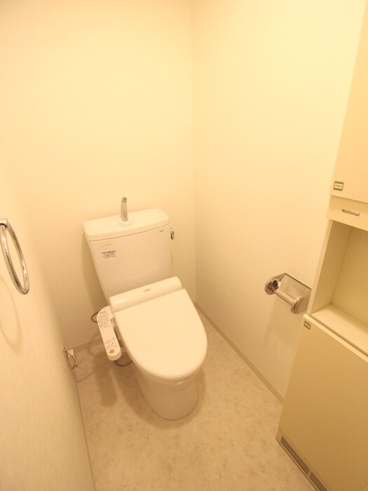 物件内観写真16　(トイレ)