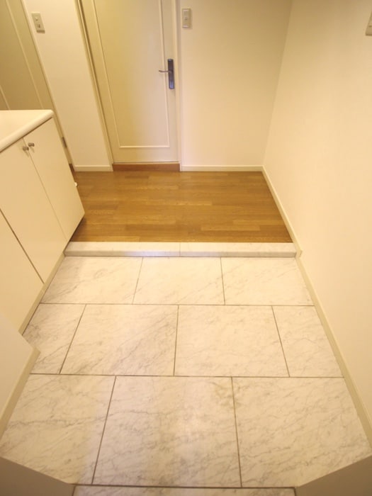 物件内観写真21　(玄関)