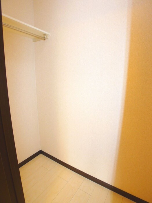 物件内観写真8　(収納)