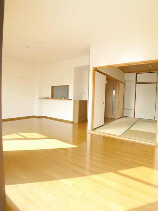 物件内観写真8　(居室)