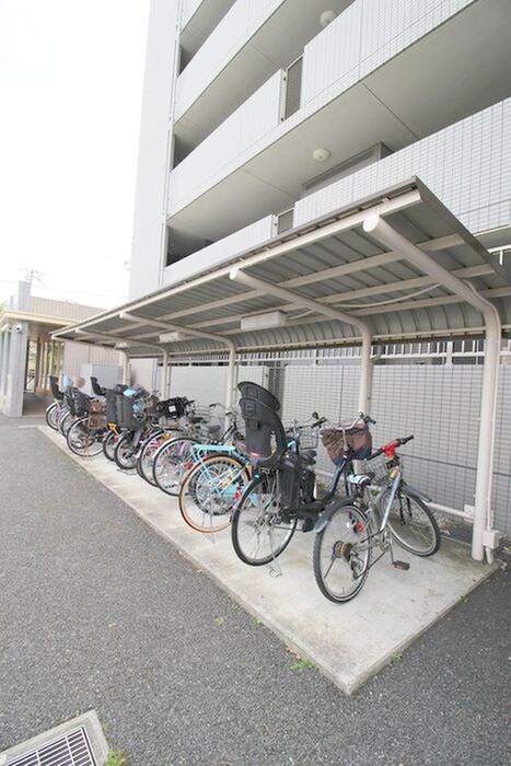 物件外観写真5　(駐輪場)