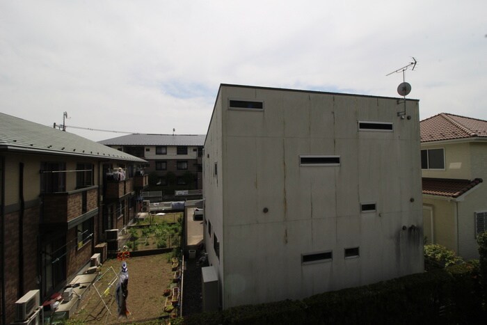 物件内観写真20　(室内からの展望)