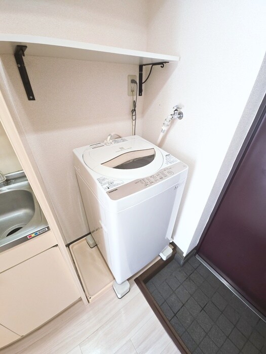物件内観写真11　(洗濯機置場)