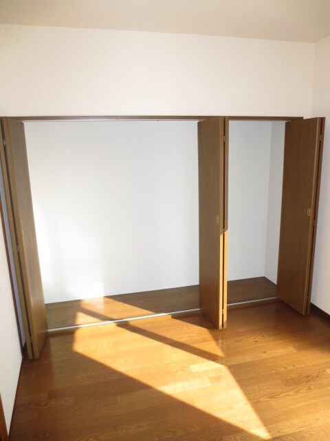 物件内観写真9　(収納)