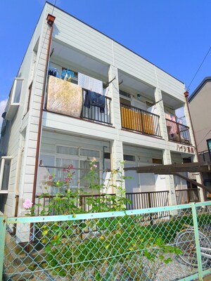 ハイツ高梨外観写真