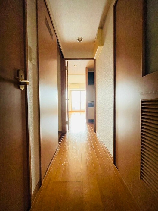 物件内観写真19　(廊下)