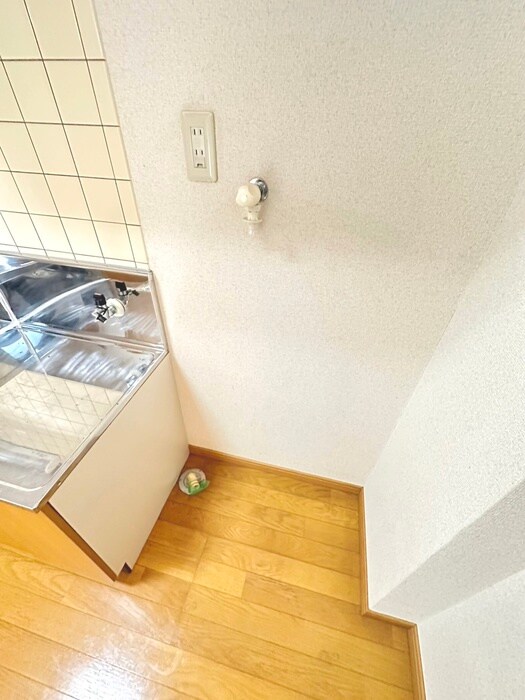 物件内観写真13　(洗濯機置場)