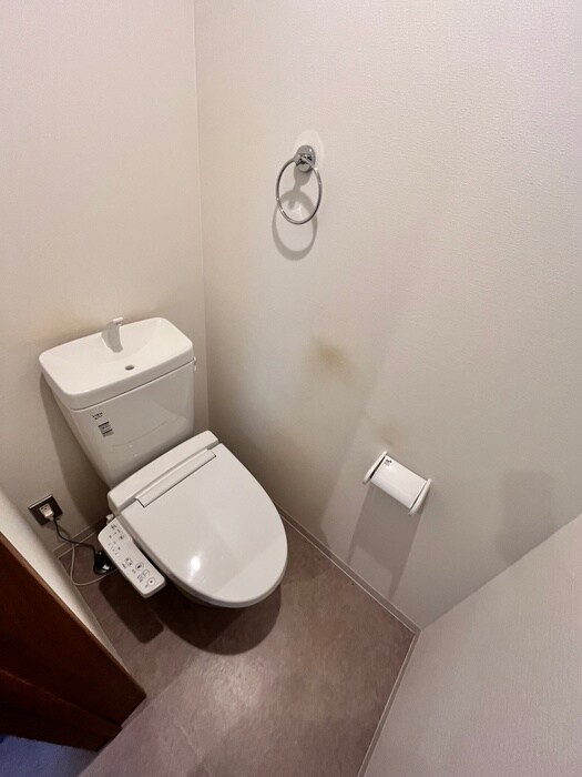 物件内観写真5　(トイレ)