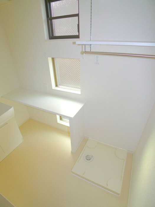 物件内観写真19　(洗濯機置場)